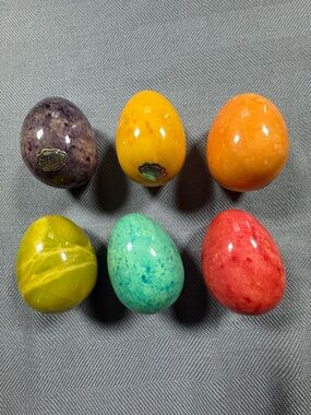 Alabaster Hand Carved by Ducceschi Made in Italy Decorative Egg stones
